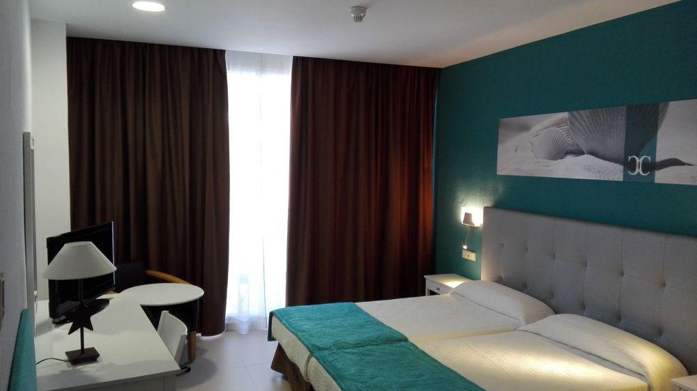 Hotel Costa Conil By Fuerte Group Конил-де-ла-Фронтера Екстериор снимка